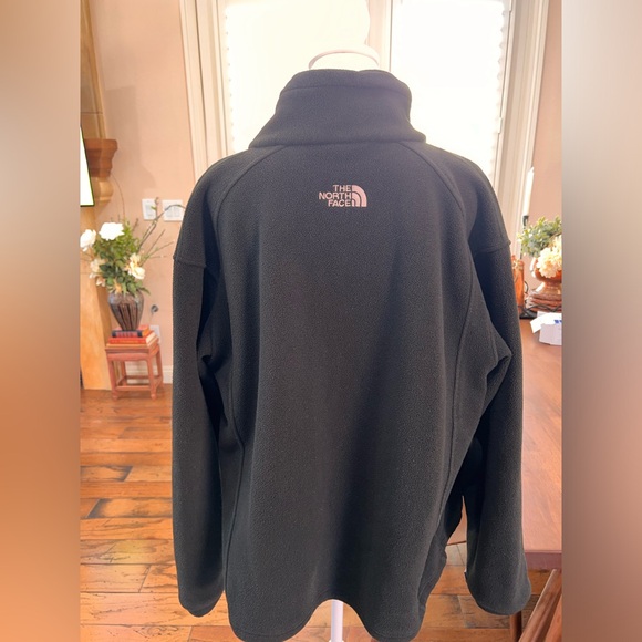 The North Face Black Fleece Jacket Men’s M Full Zip Outdoor Lightweight Casual - Picture 3 of 12